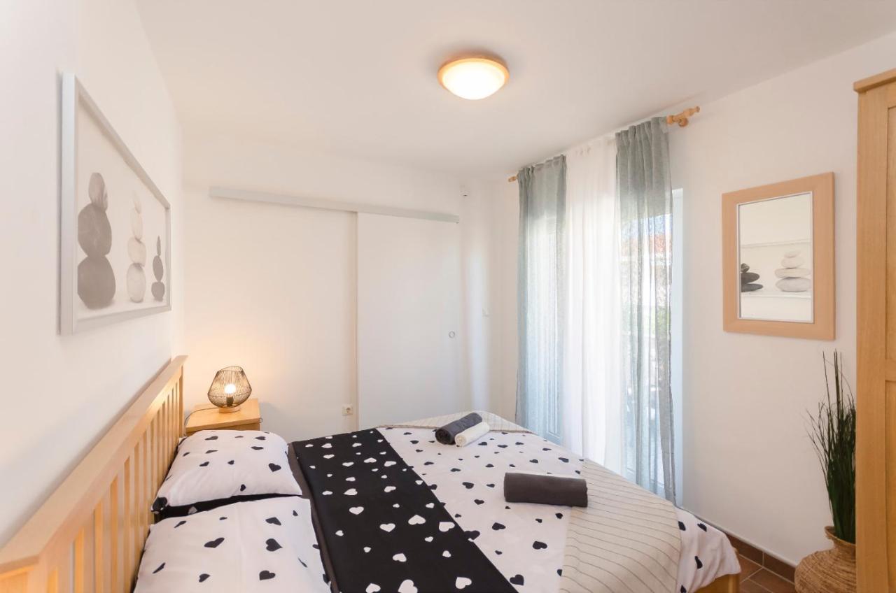 Teras De Vodice Apartment Bagian luar foto