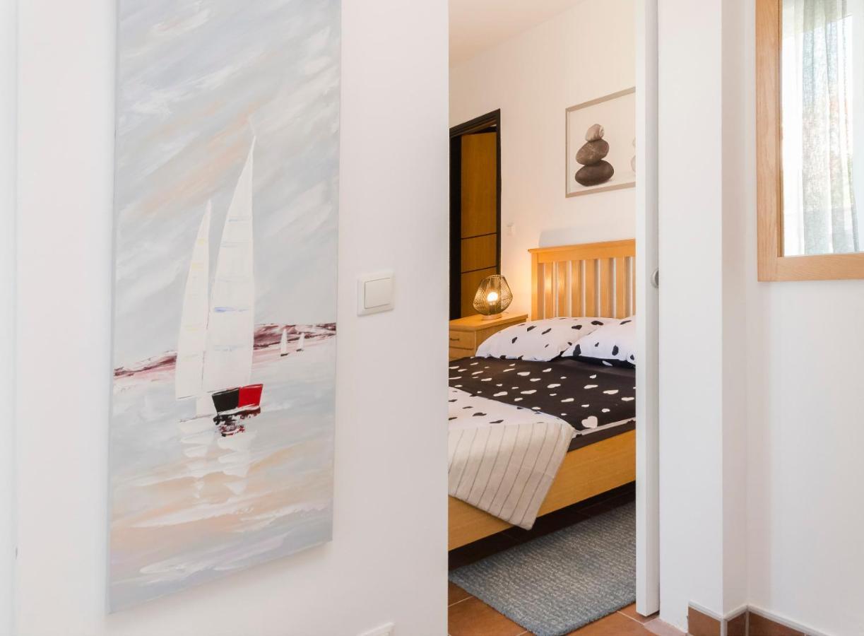 Teras De Vodice Apartment Bagian luar foto