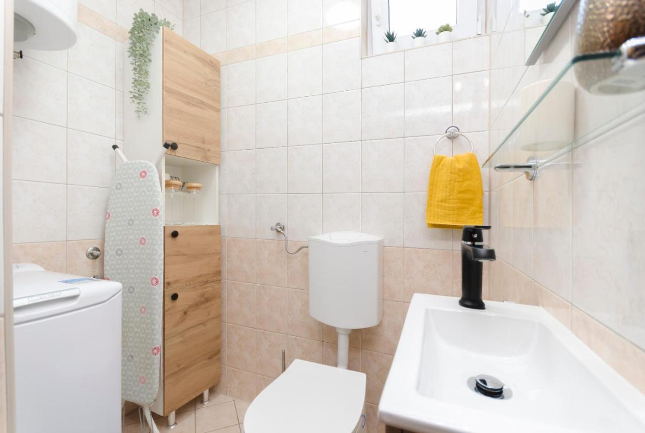 Teras De Vodice Apartment Bagian luar foto